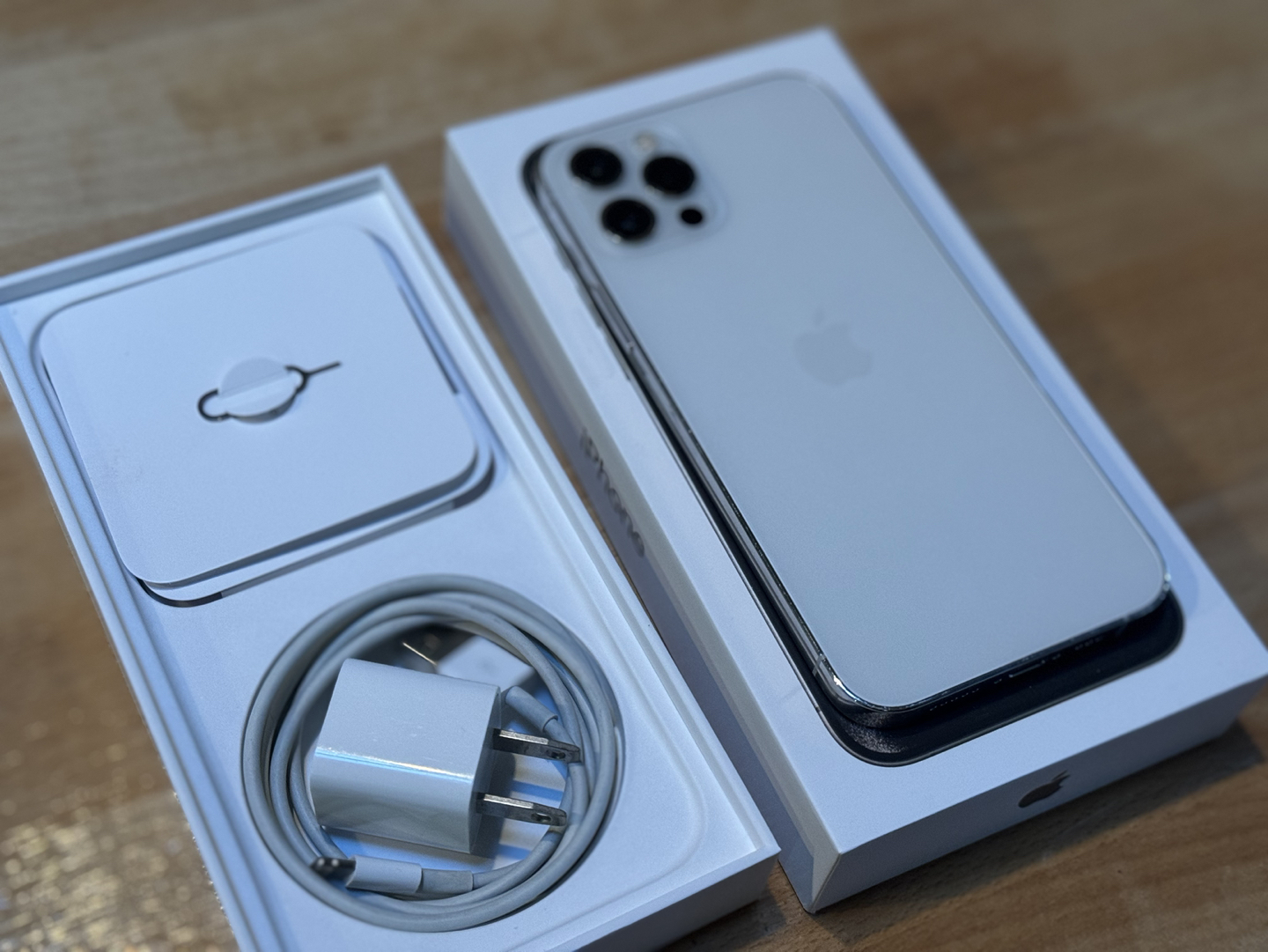 Iphone 12 pro - photo 2