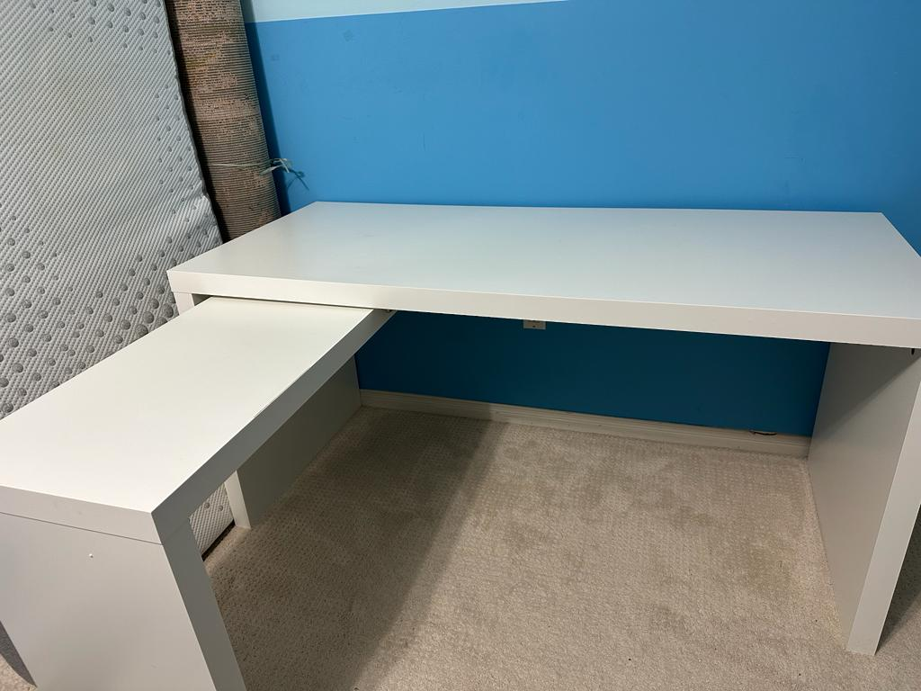 IKEA white working desk with removable side extension - photo 5