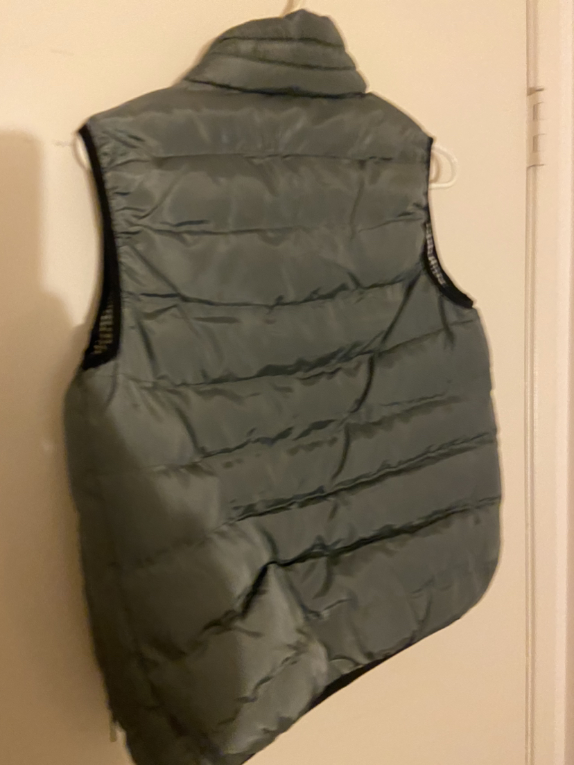 Vest -Brand new …mens /unisex ?…size  Med or small image indicator(9)