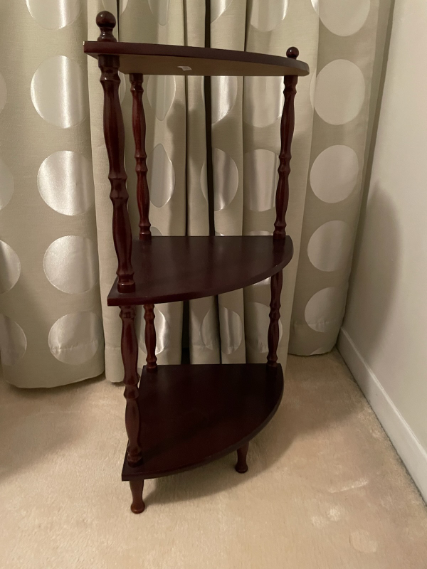 Corner Curio shelf