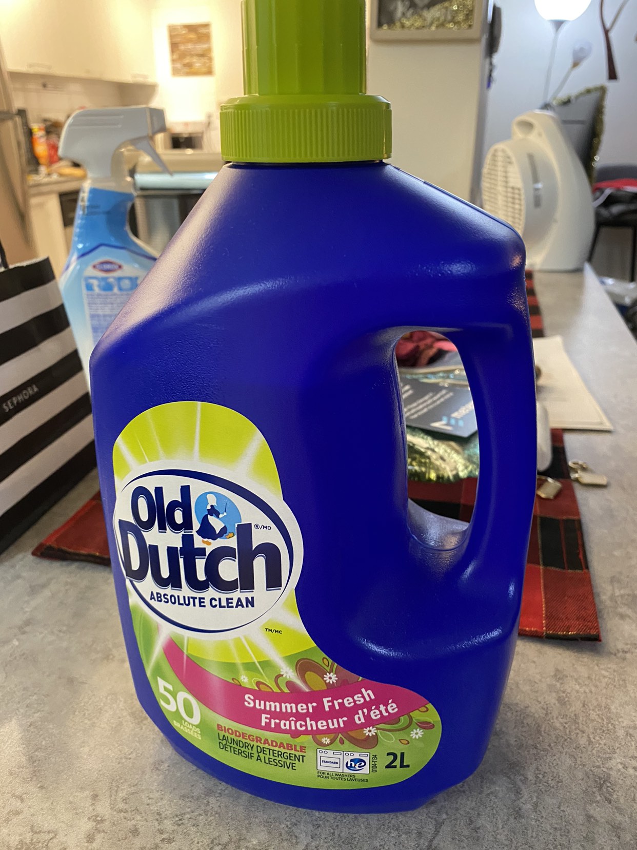 "Old Dutch" laundry detergent.