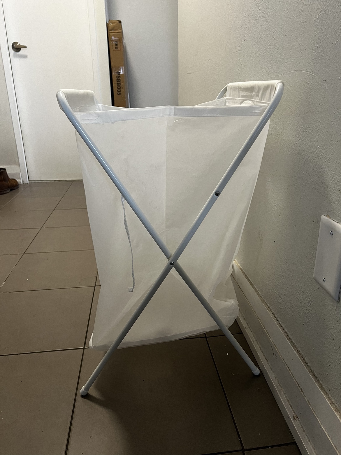 Laundry bag with stand, white, 50 l (13 gallon)