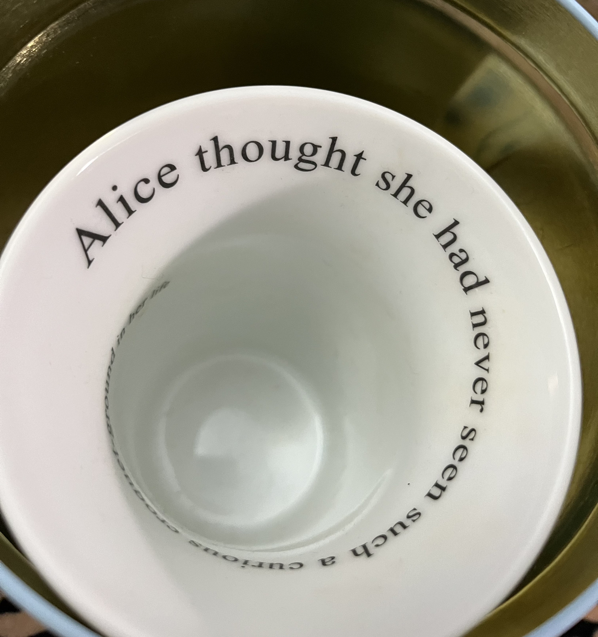 Alice in Wonderland Mug image indicator(5)