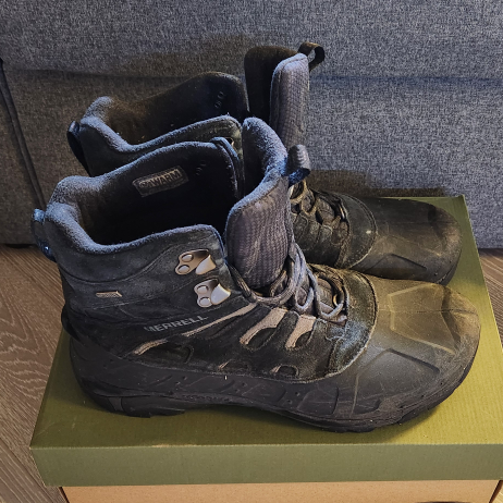 Men's Merrell Boots Size 11 US