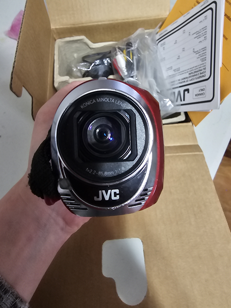 JVC Everio S. hardly used almost new - photo 4