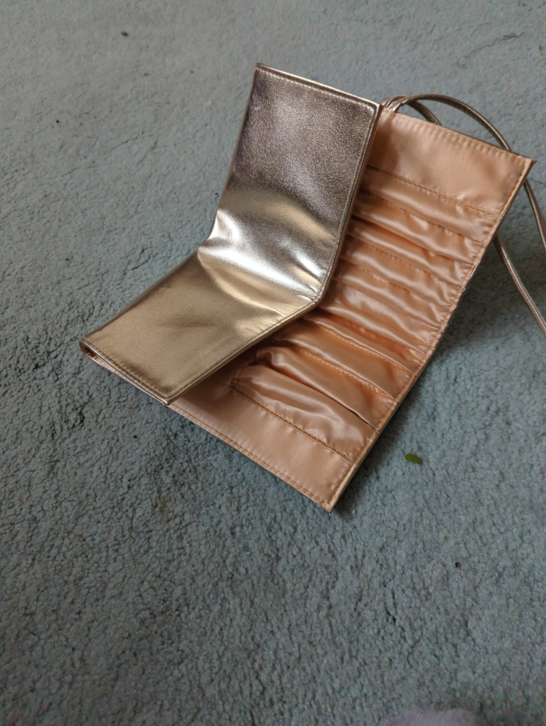 makeup brush bag