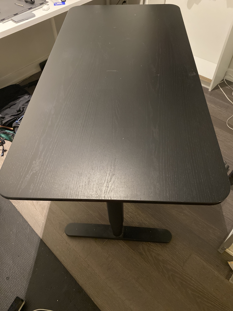Big desk with electric can adjust height - photo 2