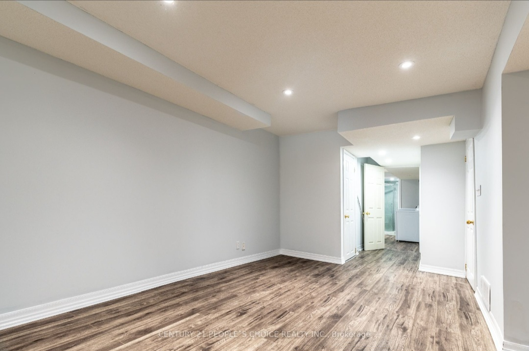 Studio Basement with Separate Washroom & Kitchen - photo 4