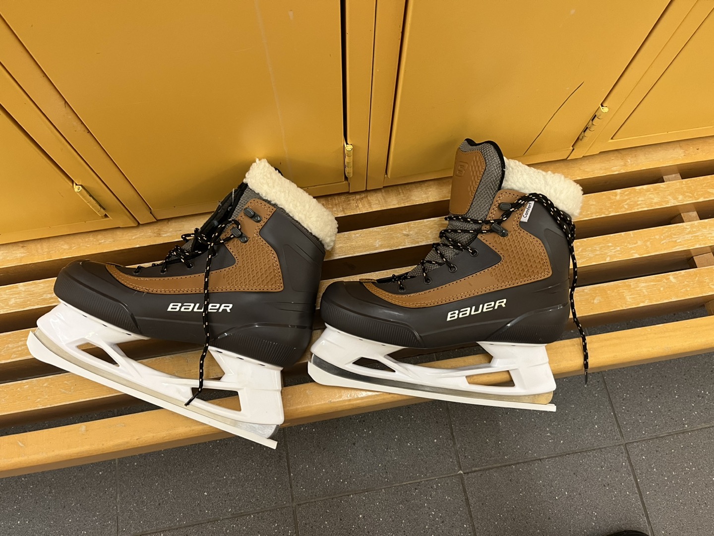 Bauer Ice Skates