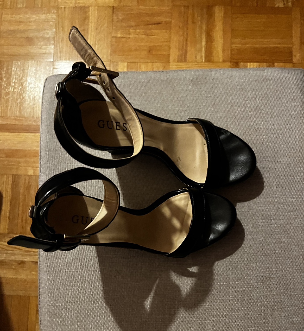 Guest shoes image indicator(2)