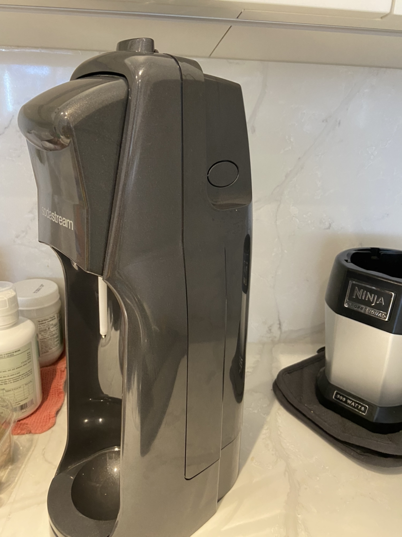 🥕 Soda Stream with one bottle and empty CO2 Cylinder image indicator(2)