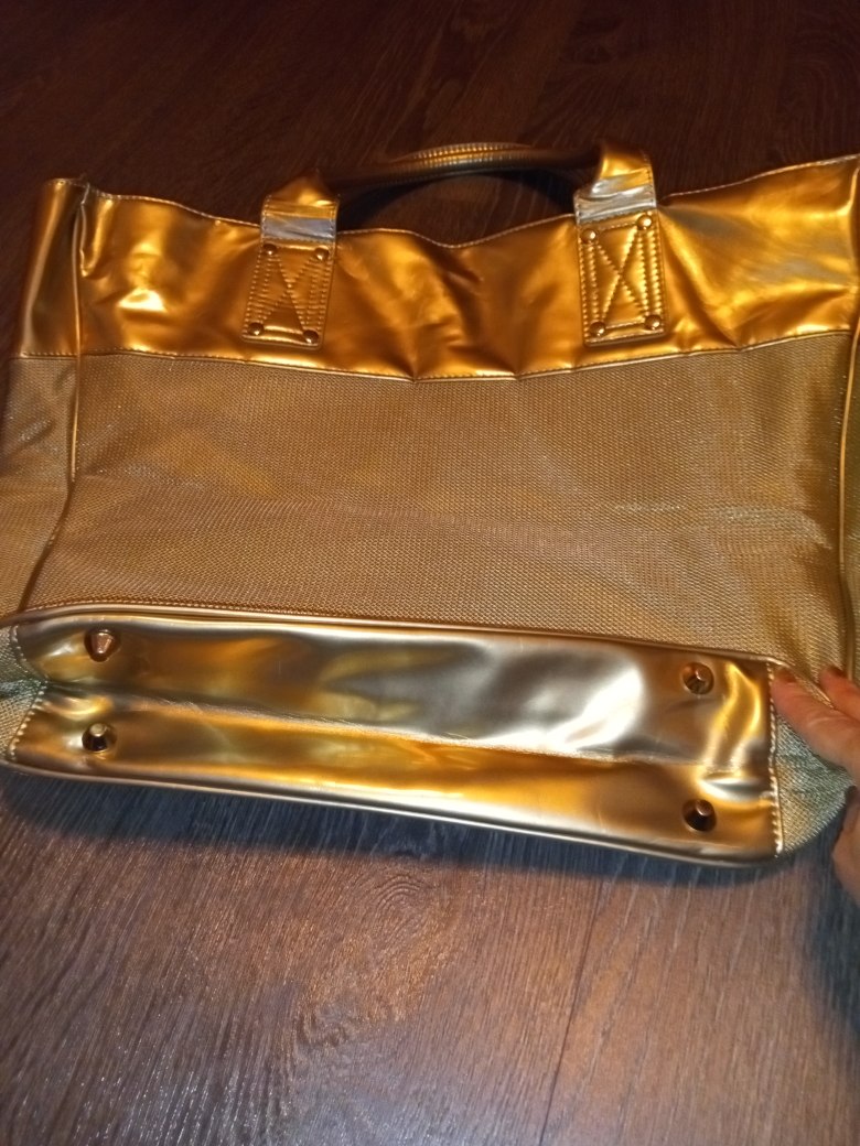 Versace large travel tote image indicator(5)