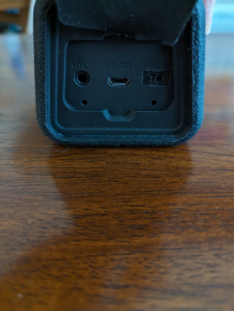 Bluetooth Speaker 🥕 image indicator(5)