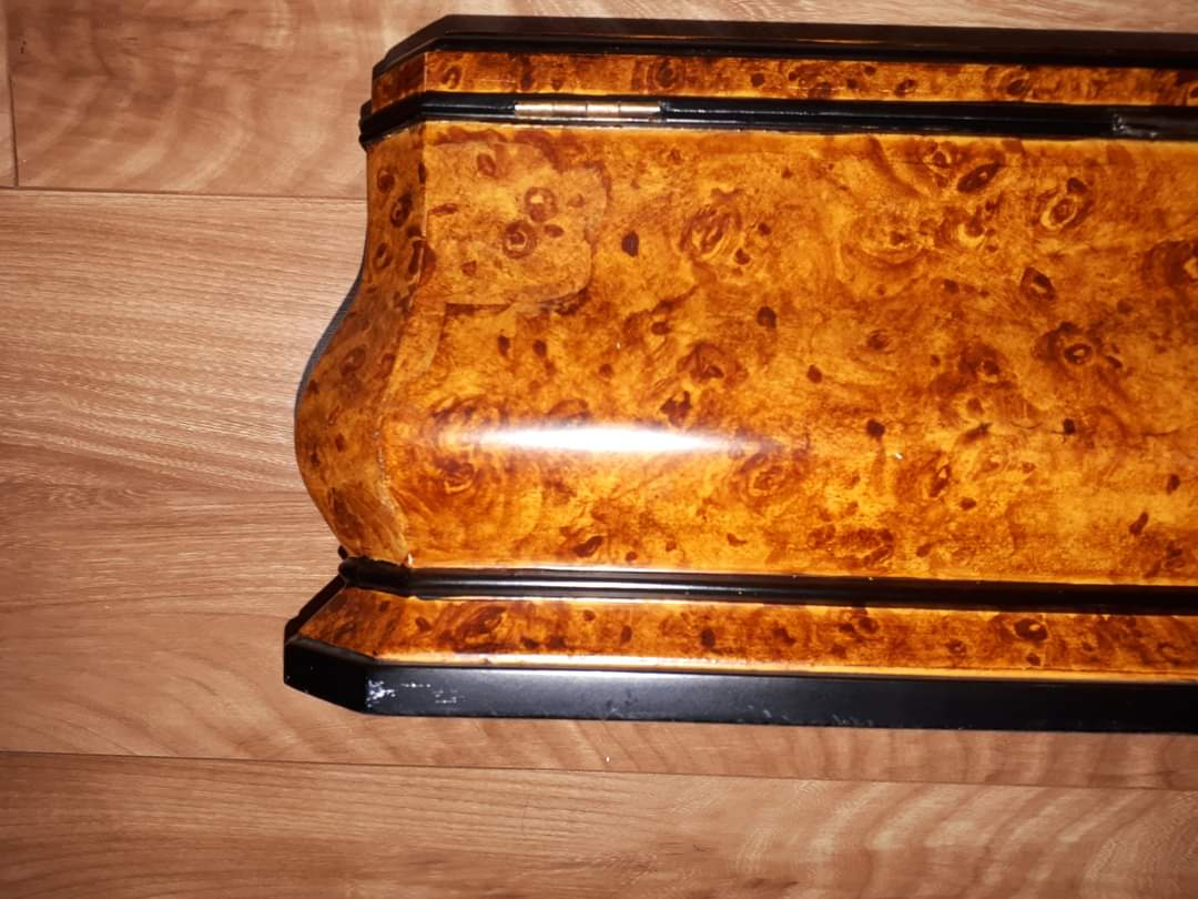 Unique Thuya Chest. Makes a Fab Treasure Chest image indicator(7)