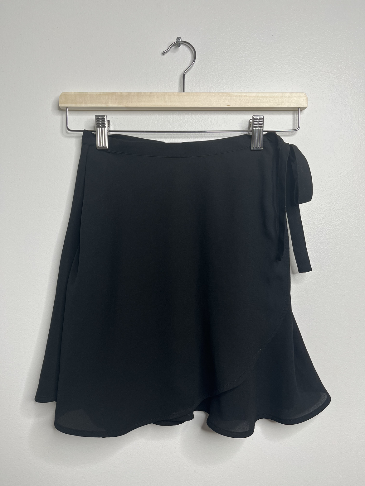BLACK SKIRT - XS / ARITZIA thumbnail