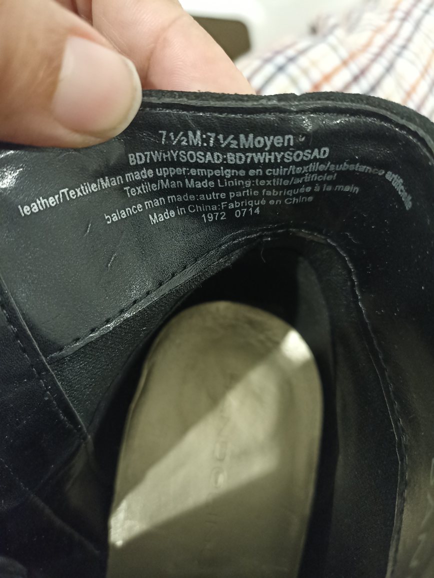 I sell boots for $2 each image indicator(4)