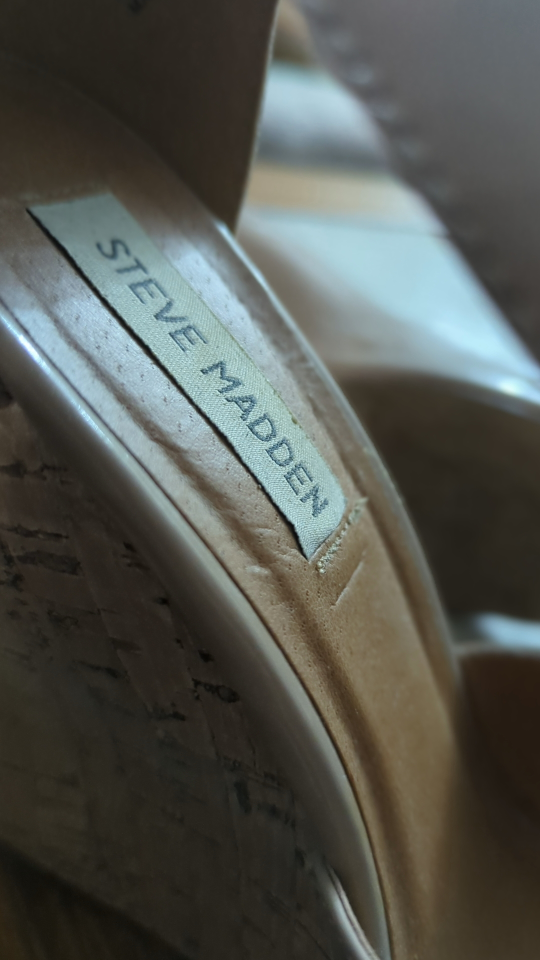 high heels shoes image indicator(2)