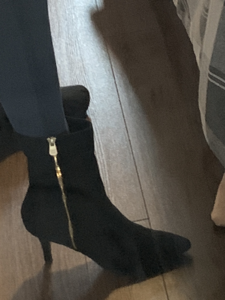 Suede Ann Klein Boots 9 1/2 image indicator(2)