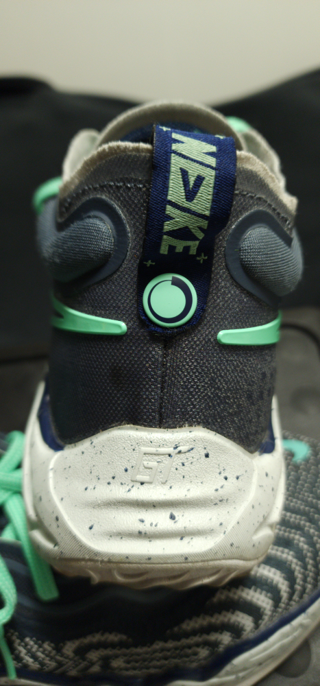 Nike Men's Air Zoom GT Run image indicator(6)