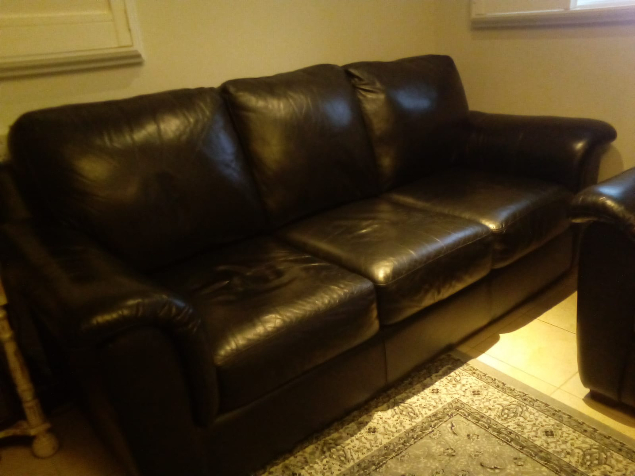 Leather couch & armchair #freecycle - photo 2