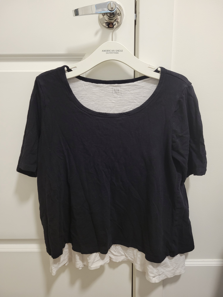 Gap Black & White T-Shirt Breastfeeding Nursing Short Sleeve Top