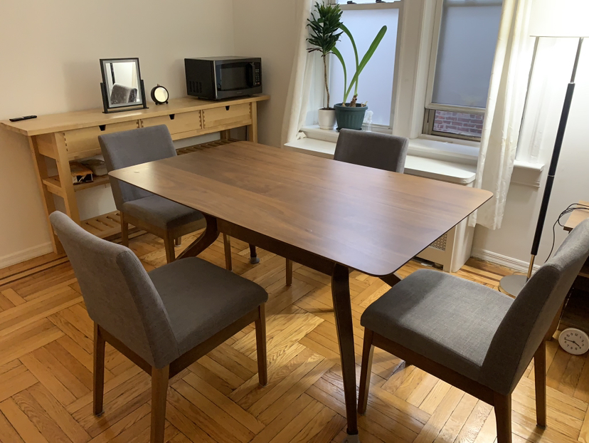 [Moving Sale] Dinner table + 4 chairs