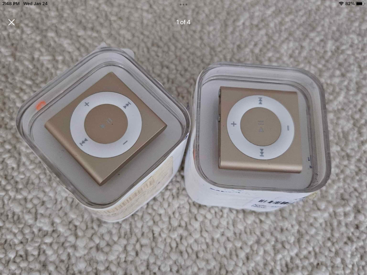 iPod shuffle last generation SEALED *LAST UNIT* thumbnail
