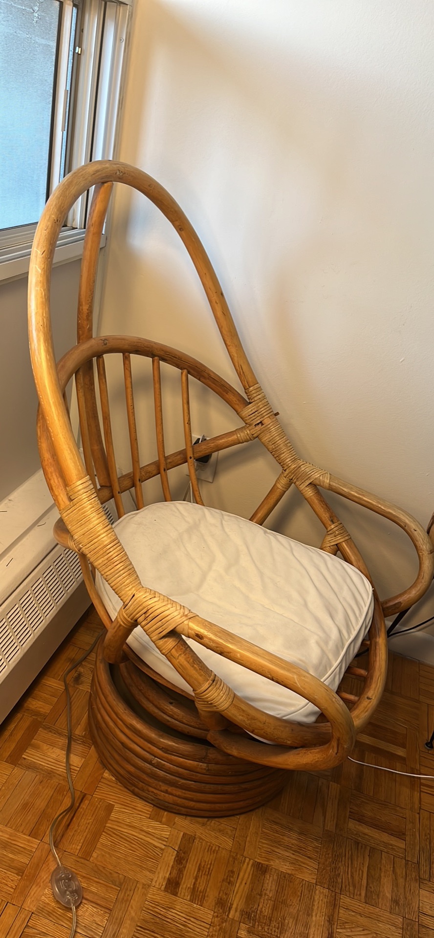 Wicker swivel chair thumbnail