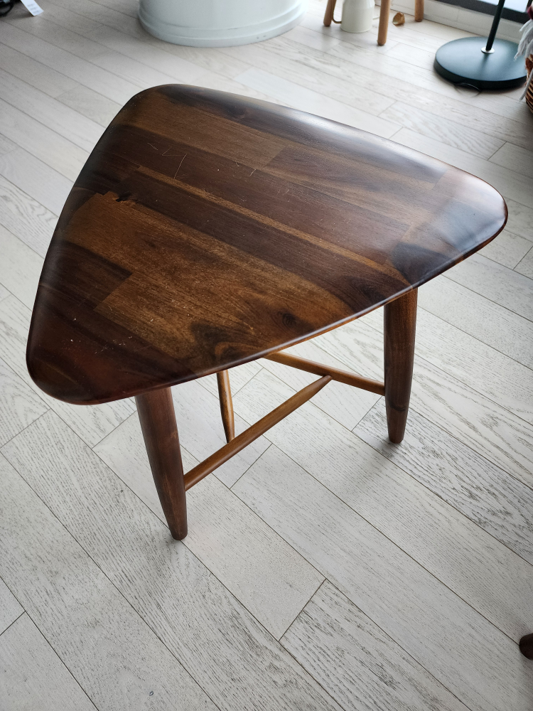 EQ3 END TABLE - photo 3