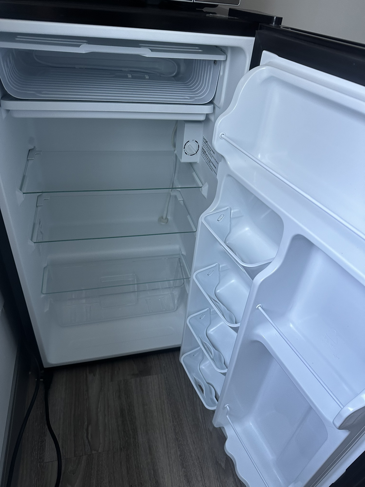 Mini Refrigerator - photo 2