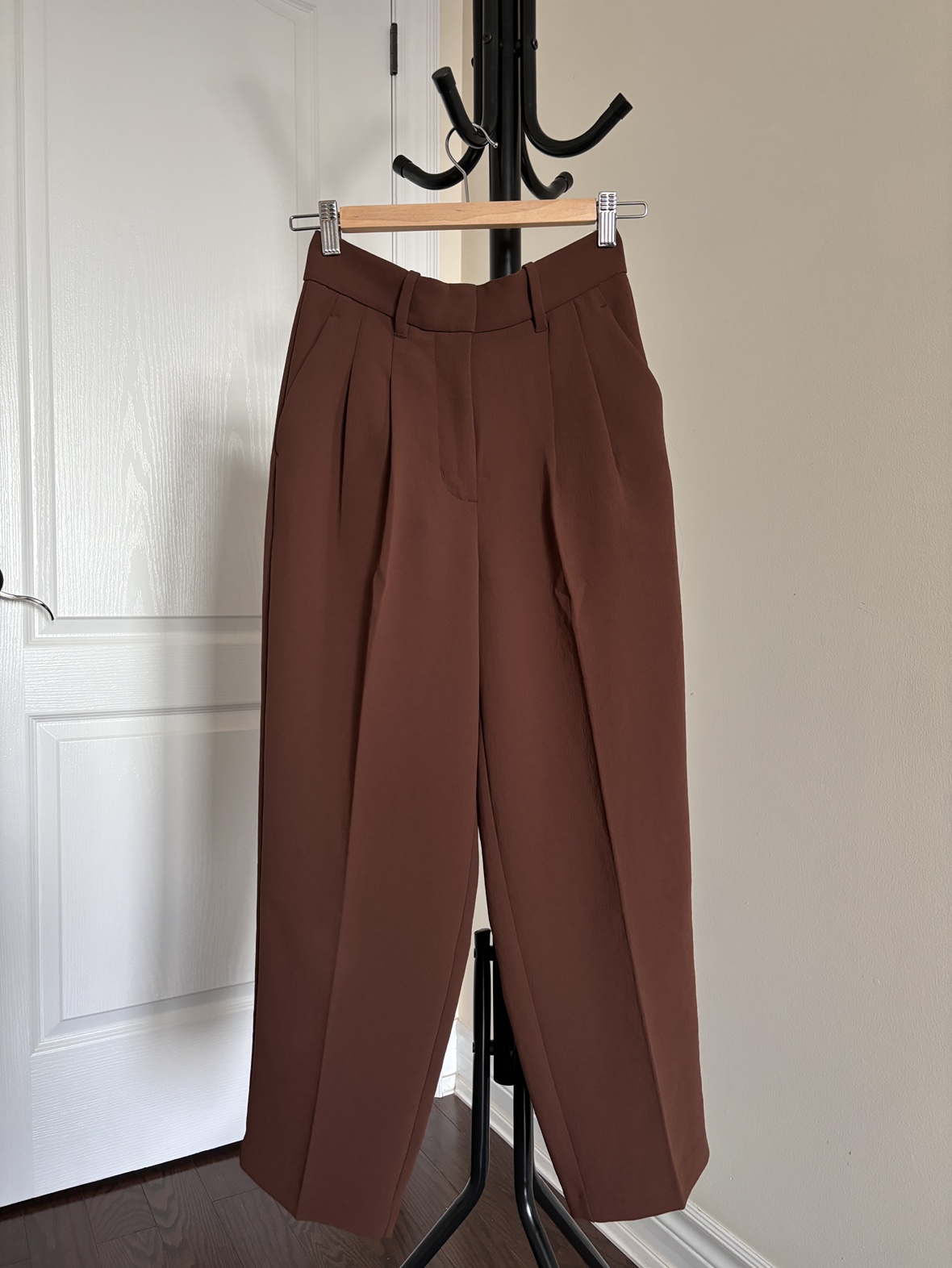 Aritzia Wilfred Carrot Pant (Size 0)