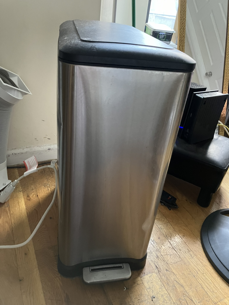Trash can 🥕