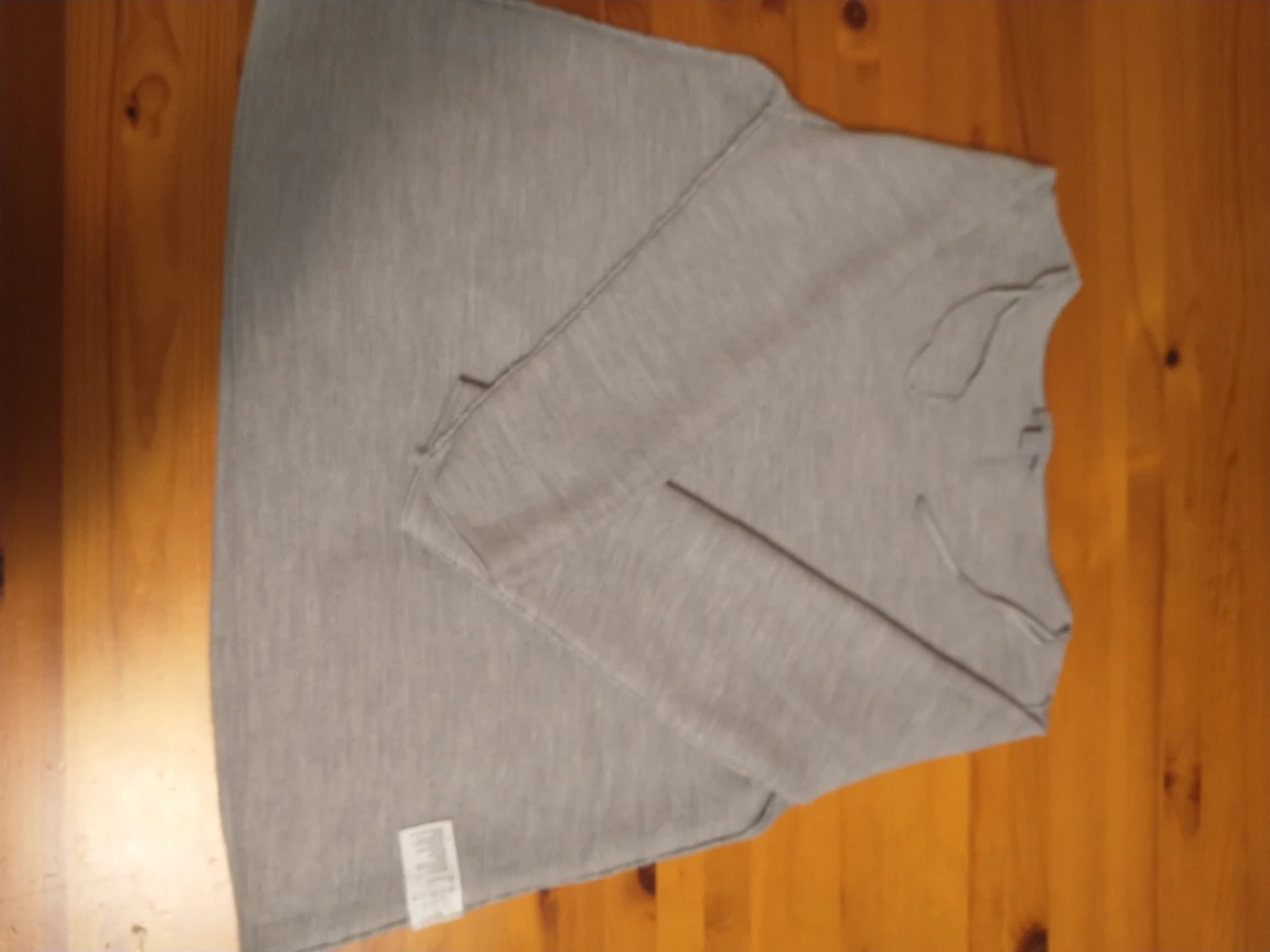 COS 100%wool grey ladies medium sweater image indicator(5)