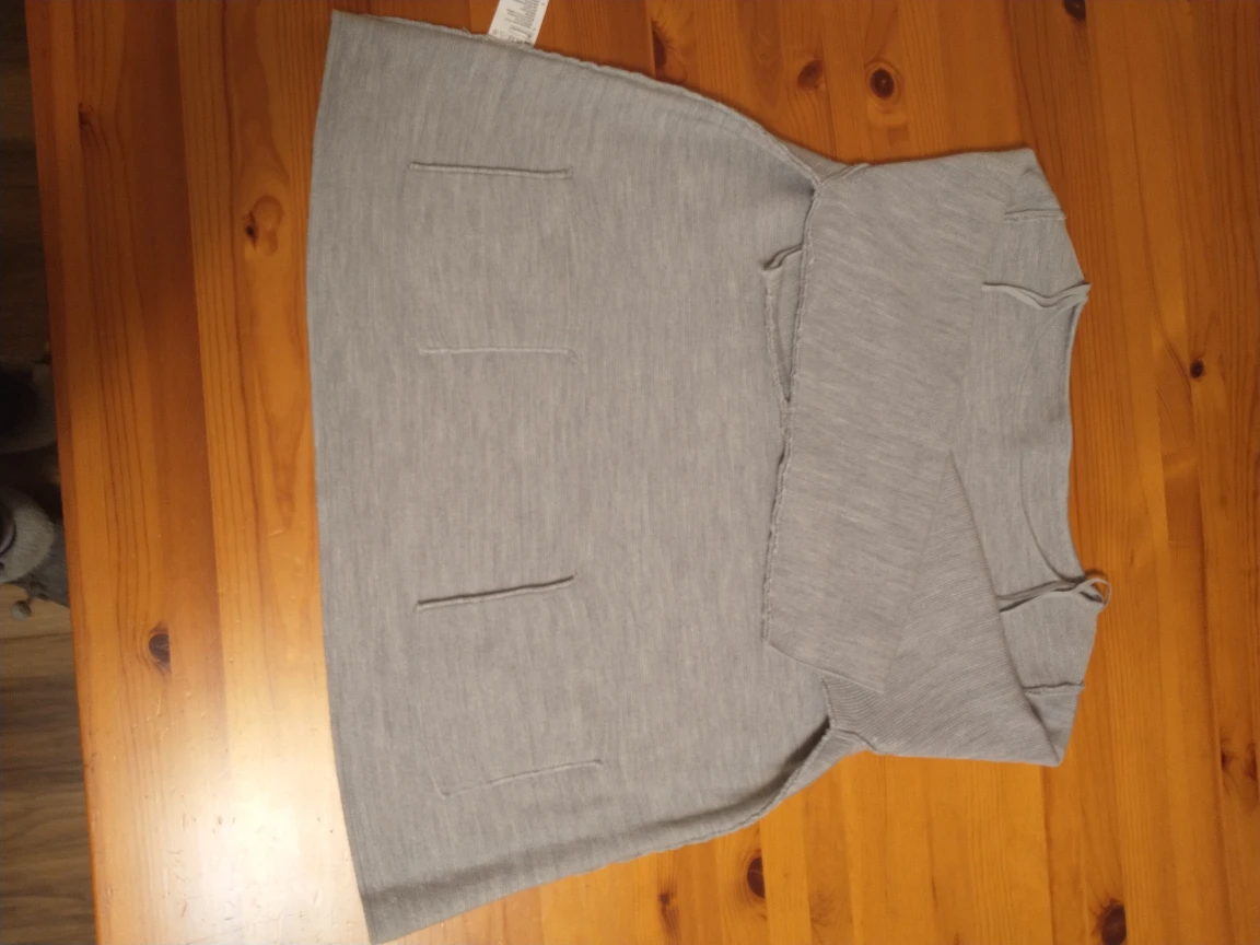 COS 100%wool grey ladies medium sweater image indicator(6)