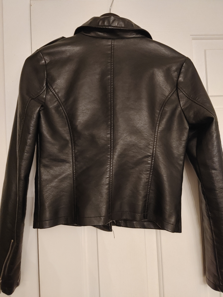 Leather jacket with flower design - photo 2