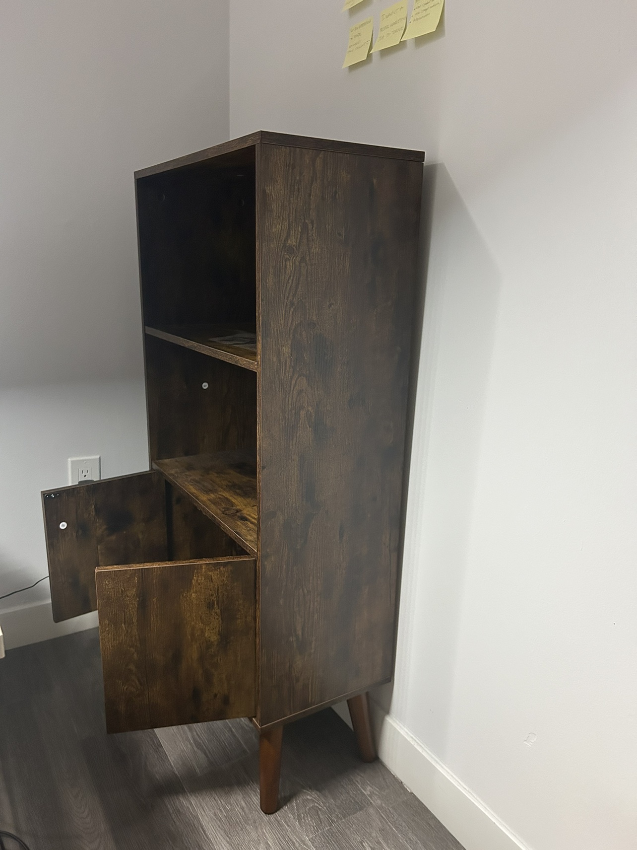 Moving out sales: 3-tier Bookshelf with Doors - photo 2