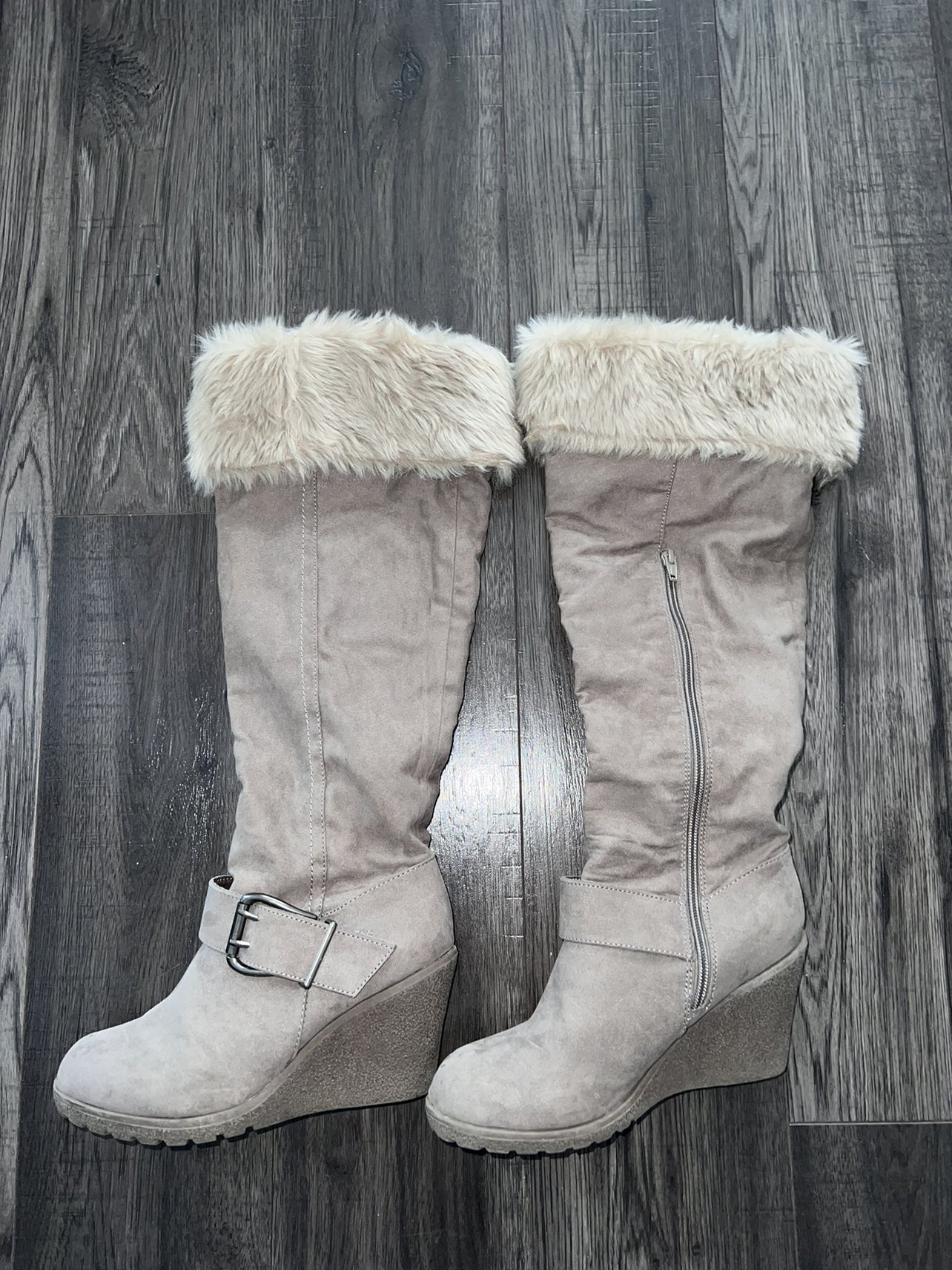 Women's Suede Knee High Boots, Size 7.5 image indicator(4)