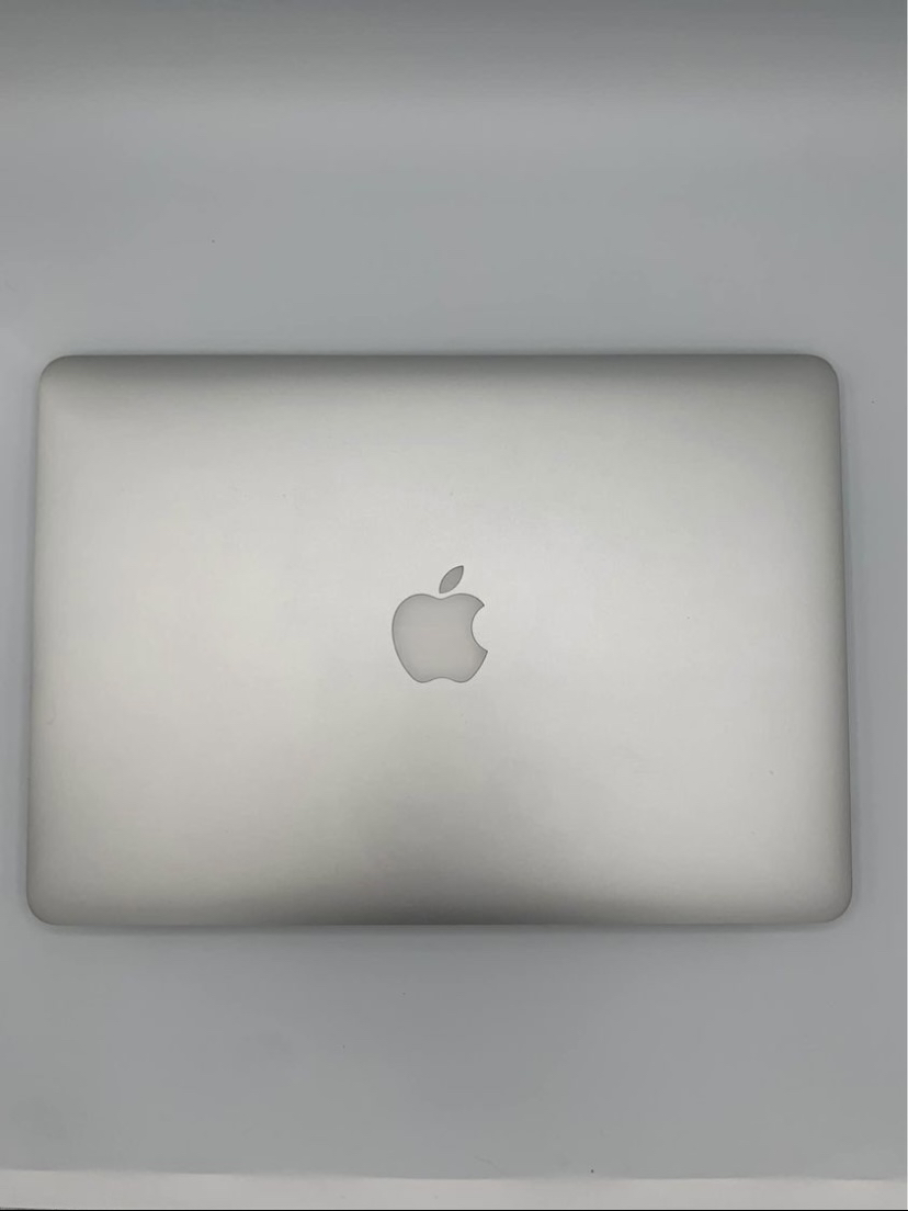 2017 MacBook Air 13” 1.8GHz i5 8GB RAM 128GB SSD Good Condition - photo 2