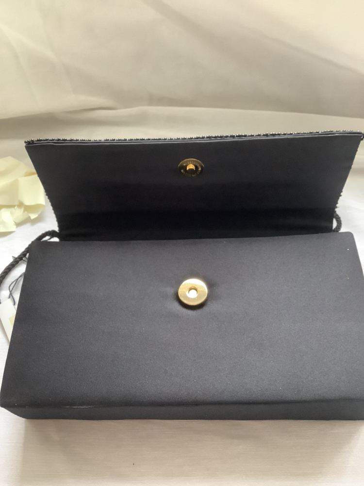 NEW Clutch Bag image indicator(3)