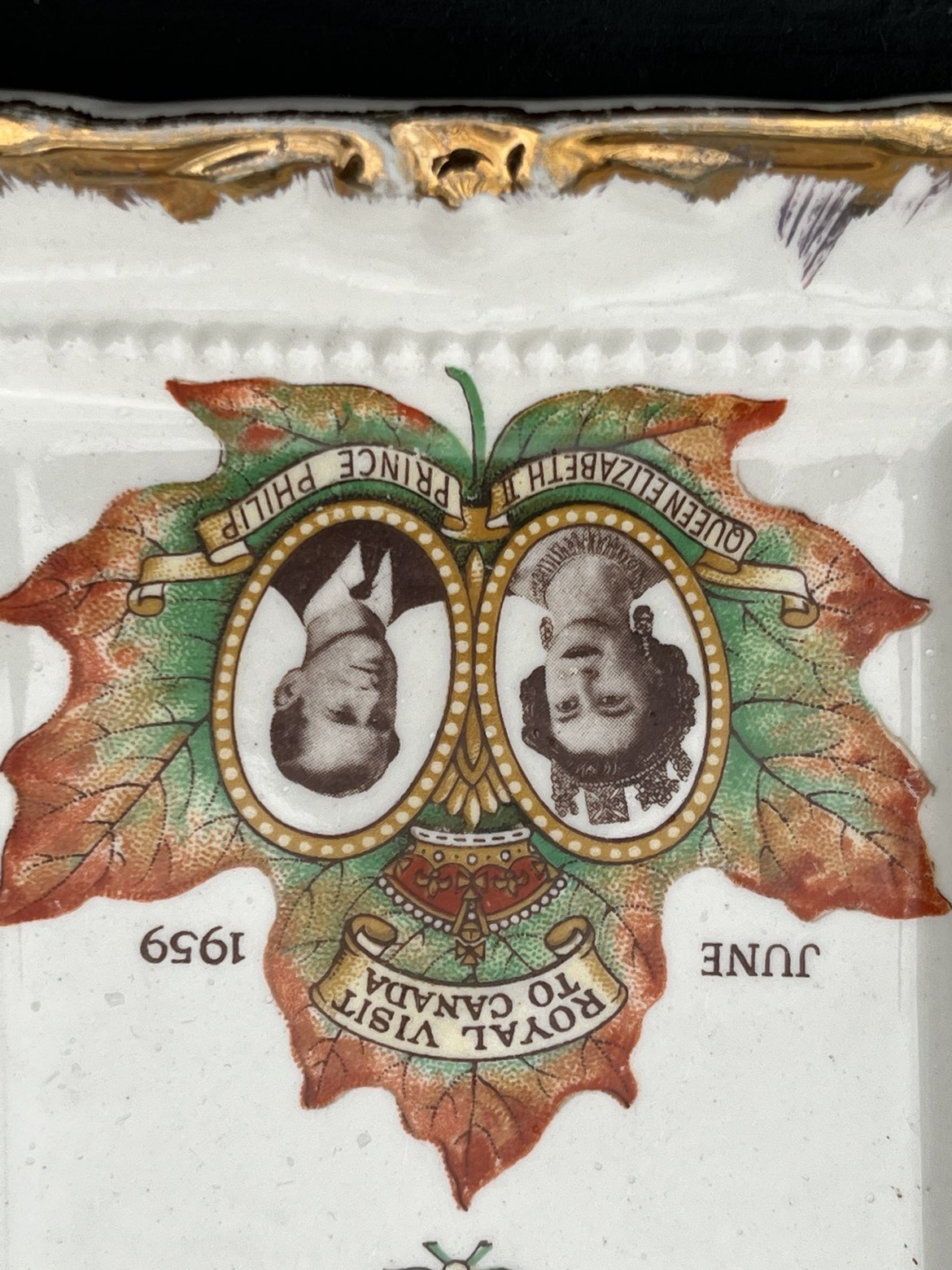 ROYAL COLLECTORS PLATE - photo 3