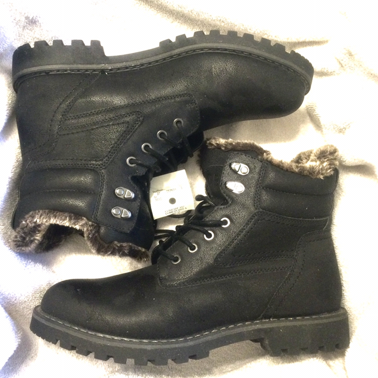 Brand New Mens Winter Boots, insulated warm size 10