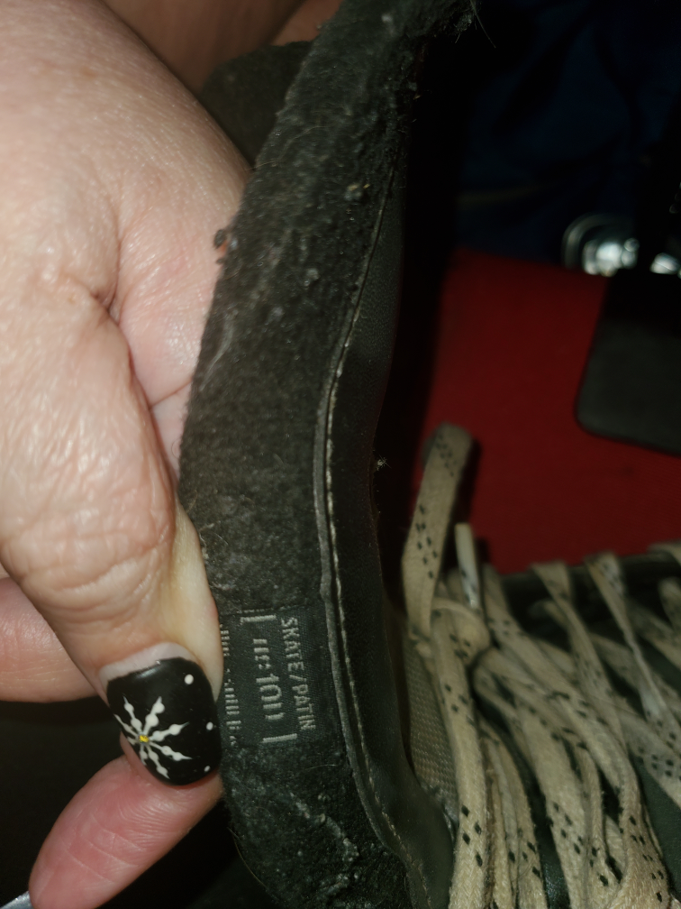 Male skates image indicator(3)