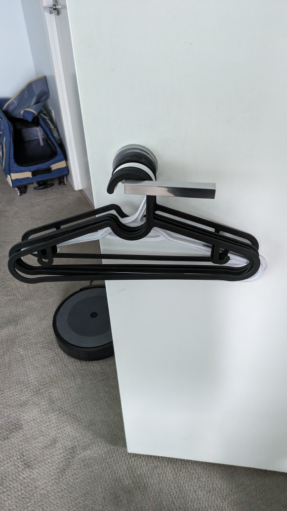Set of 20 hangers