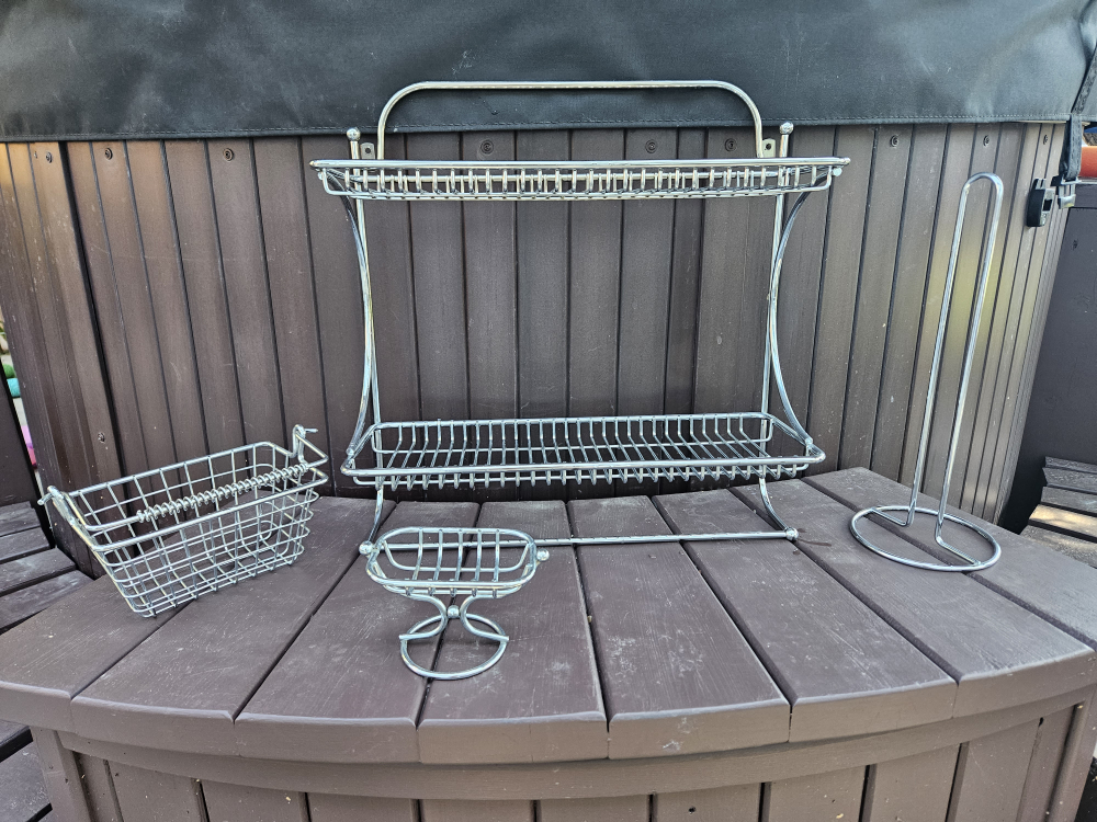 Stainless steel bathroom set