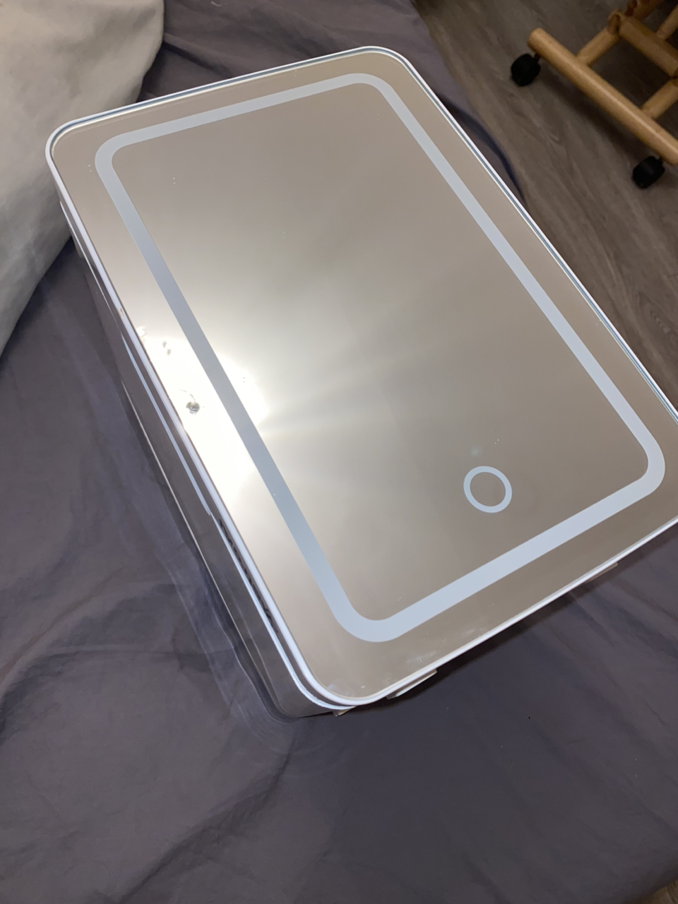 AstroAI Mini Fridge Skincare (Mirror & Light) image indicator(6)