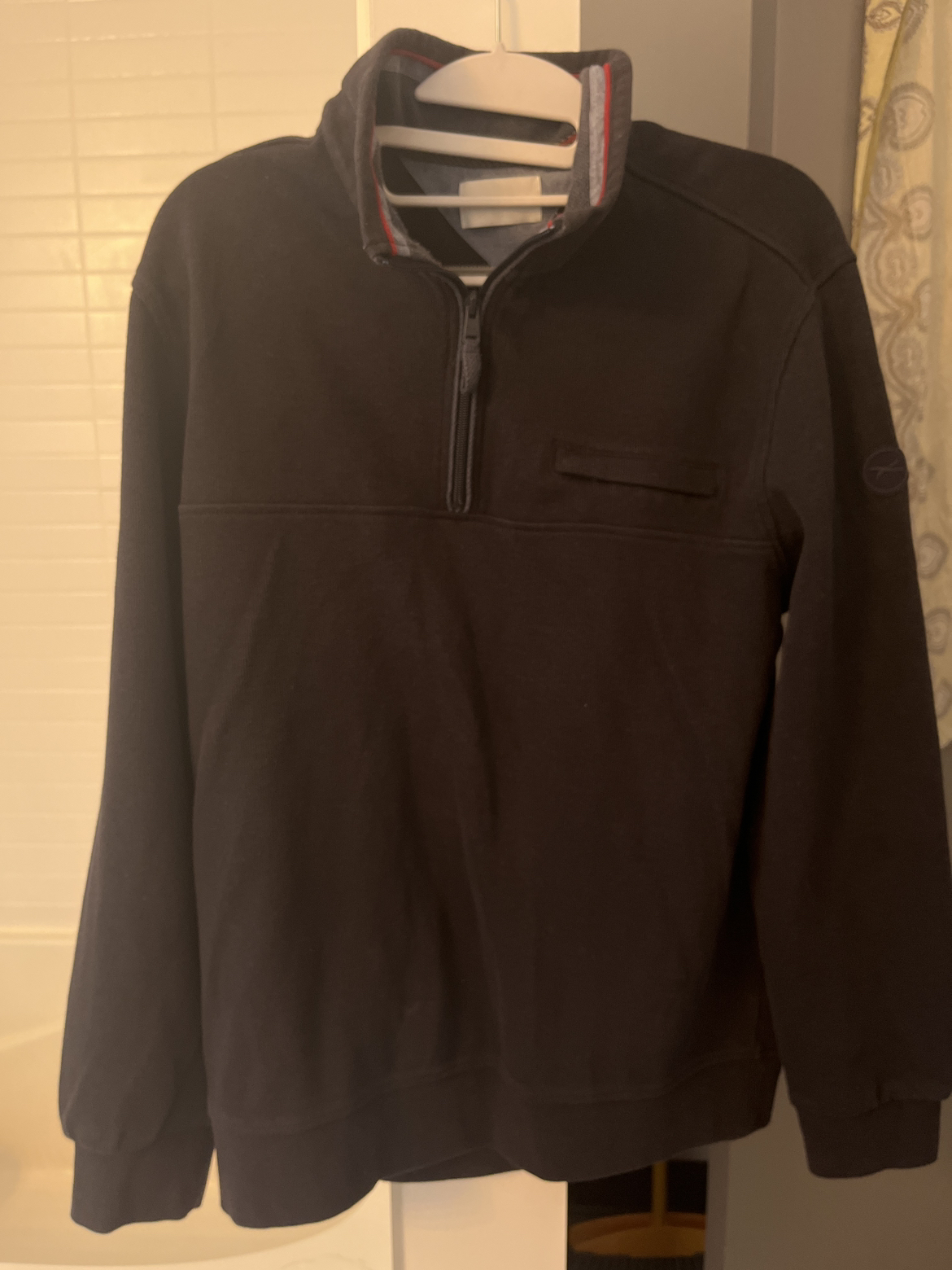 Navy blue sweatshirt for men