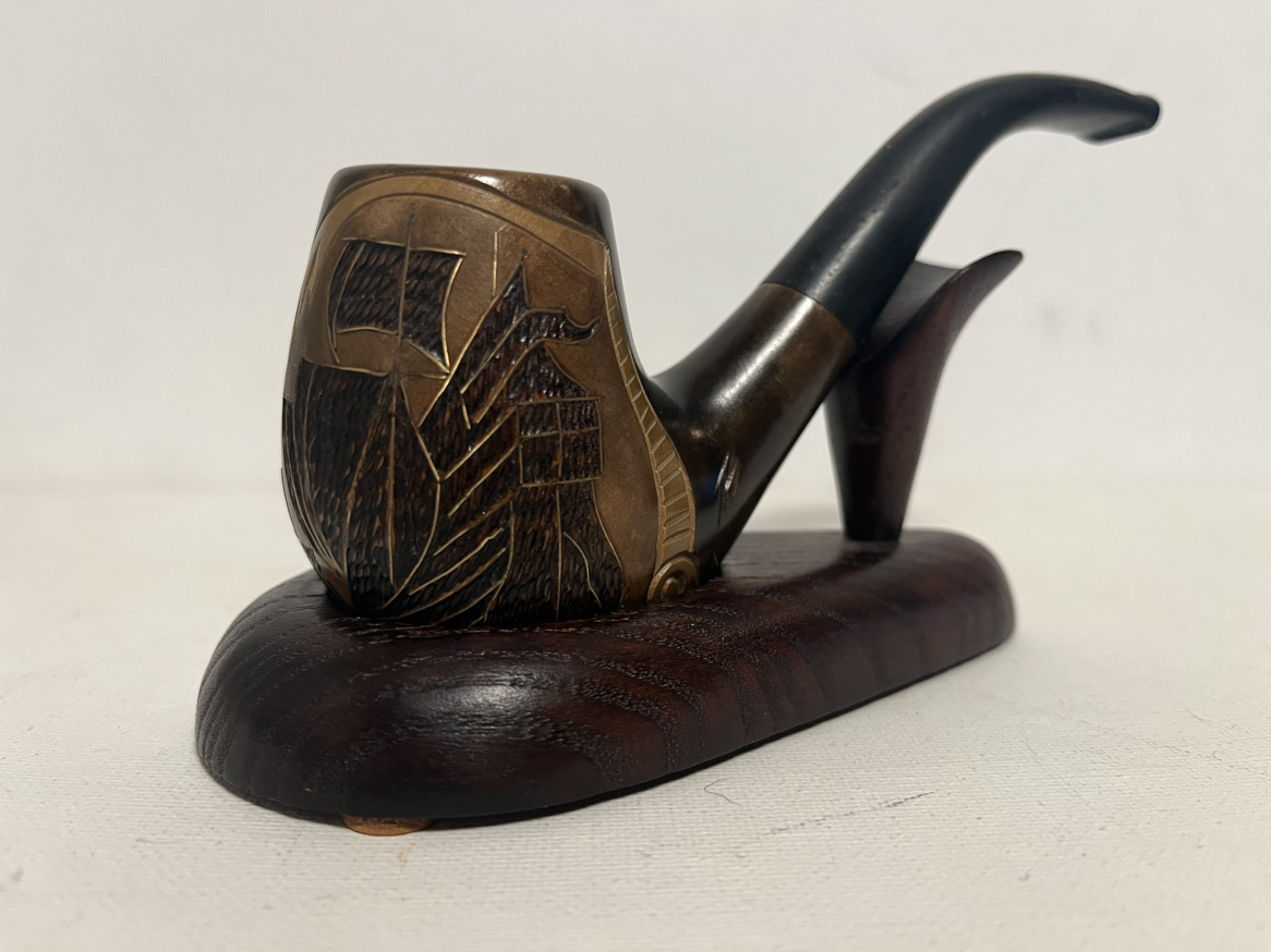 Vintage Hand Carved Pipe thumbnail