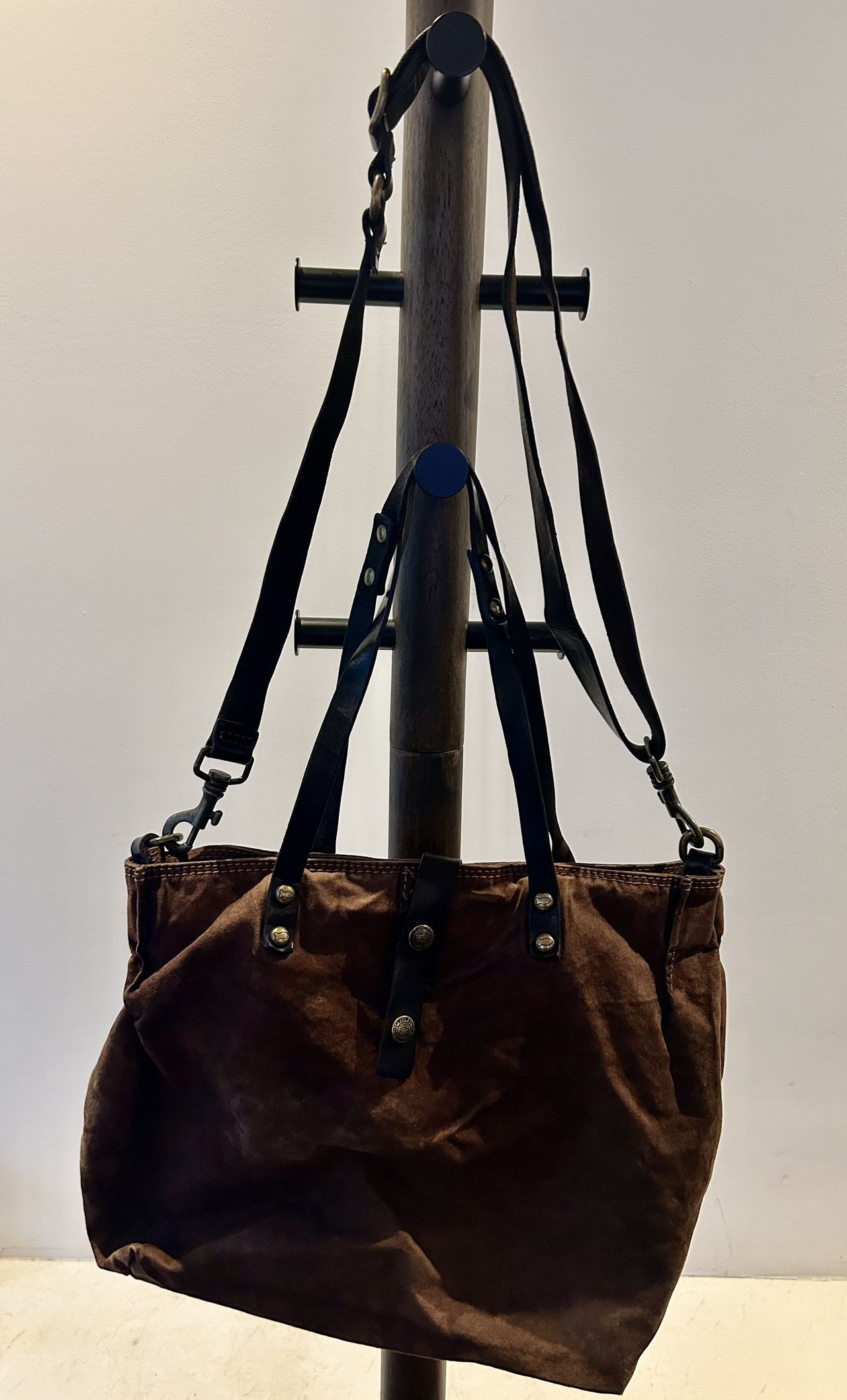 Gorgeous Campomaggi brown leather bag image indicator(3)