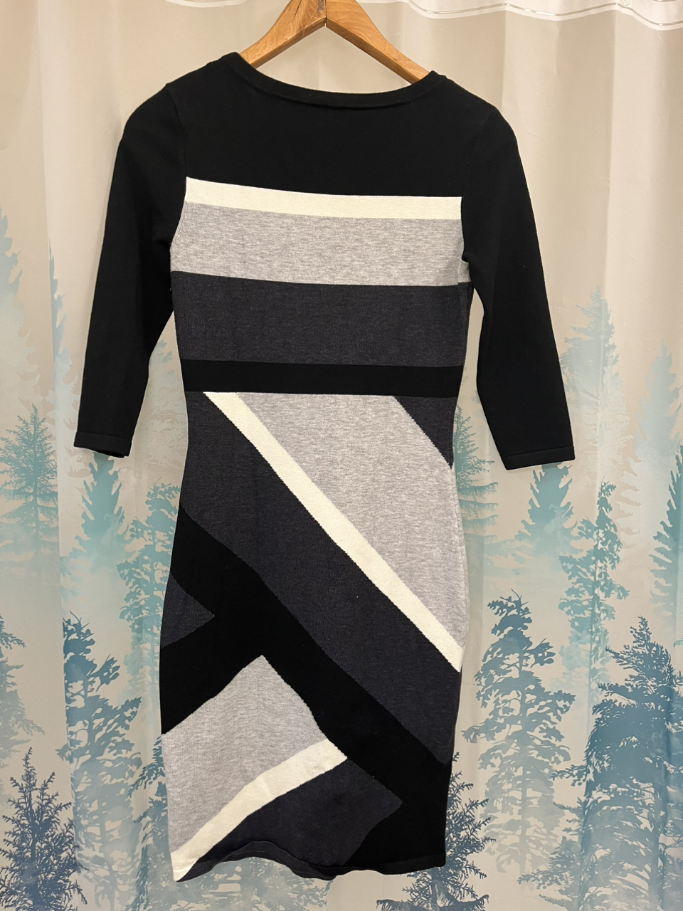 Patterned fitted sweater dress image indicator(2)