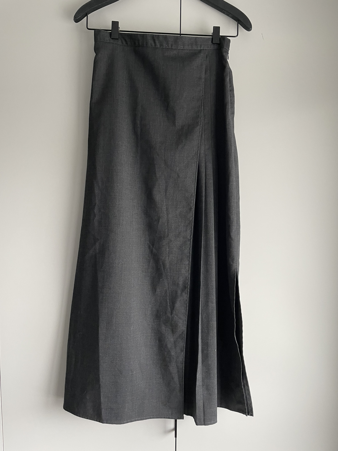 Vintage maxi skirt with pleats